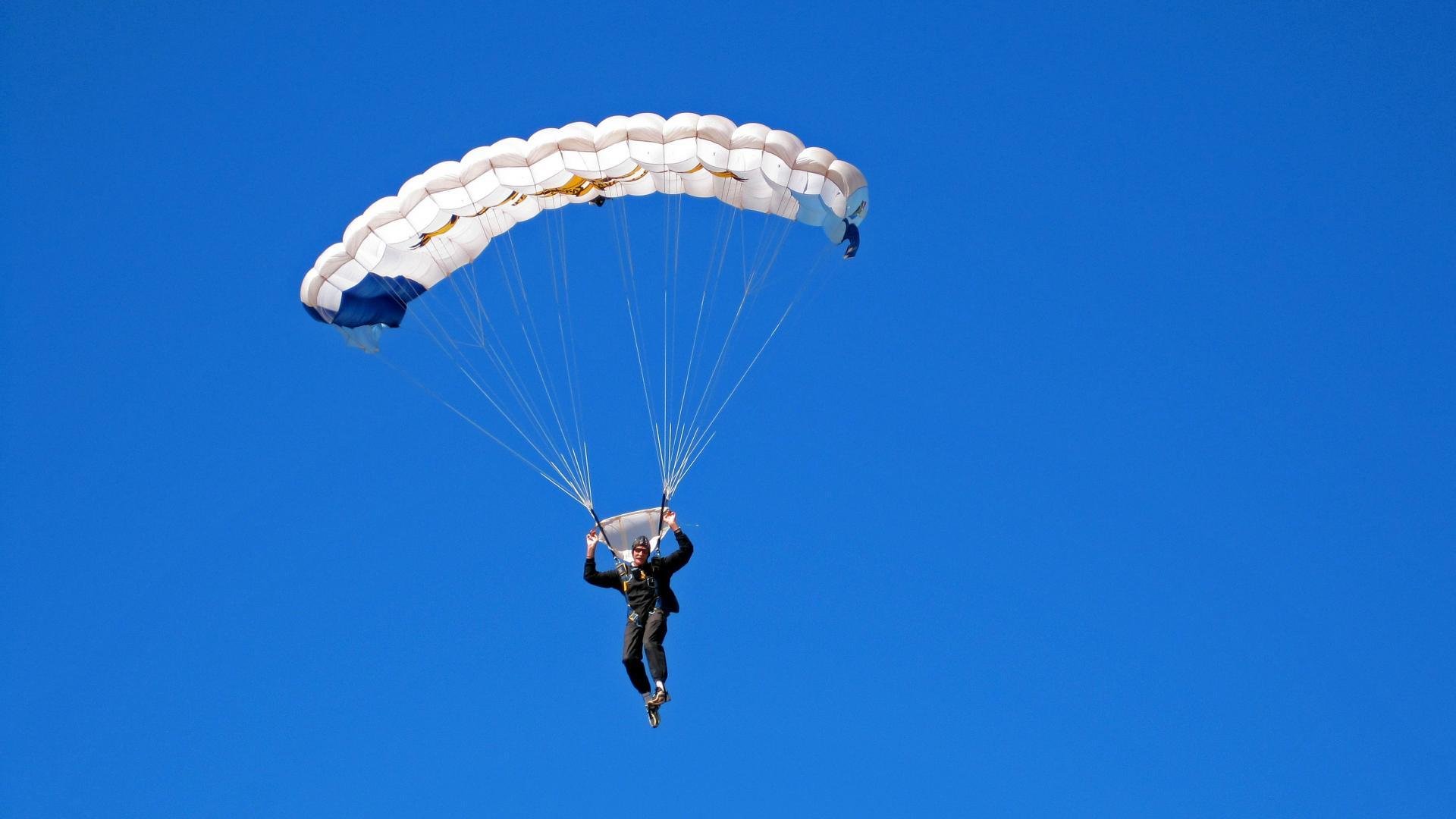 CBA球队加强青年队培养保障后备力量持续供应,cba青年队训练